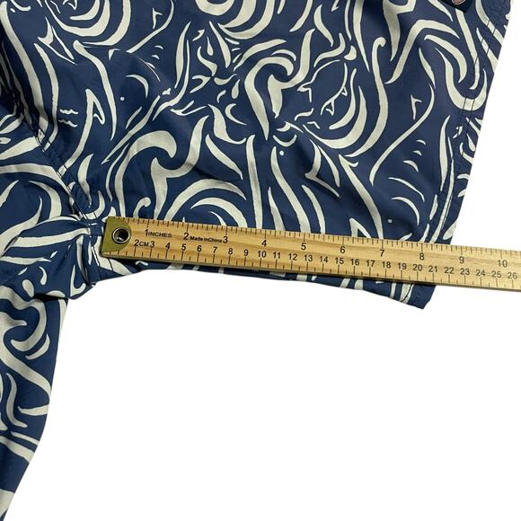 Vineyard Vines Mens Board Shorts Size 38 Blue Waves Stretch Surf Swim Trunks - Picture 9 of 9